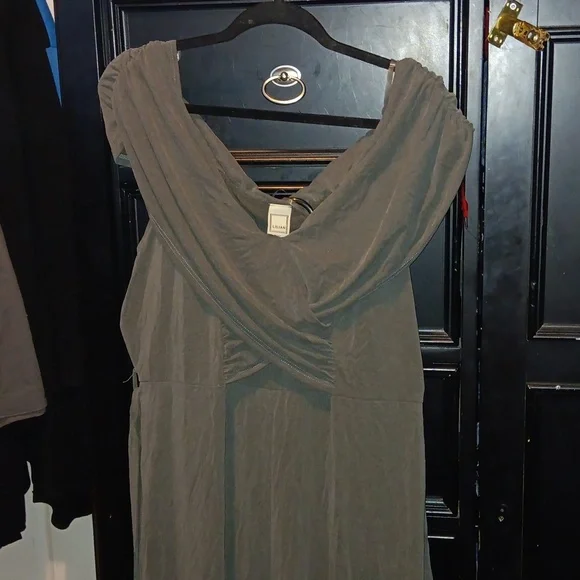 Dark green plus size jumpsuit. - Picture 1 of 5